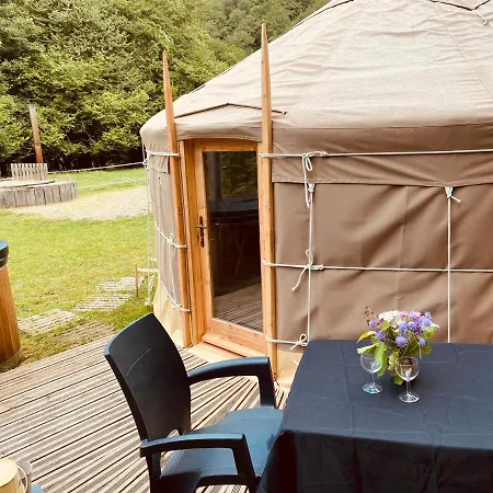 Yourte Et Son Bain Nordique