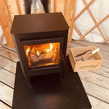 Yourte Et Son Bain Nordique